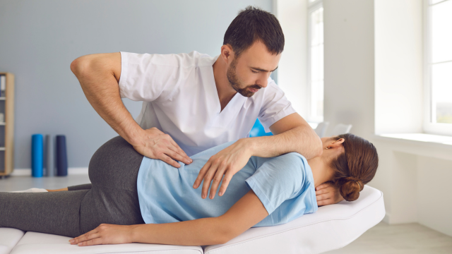 Mengapa Chiropractic Penting Panduan Lengkap untuk Menjaga Kesehatan Tulang Belakang & Postur Tubuh